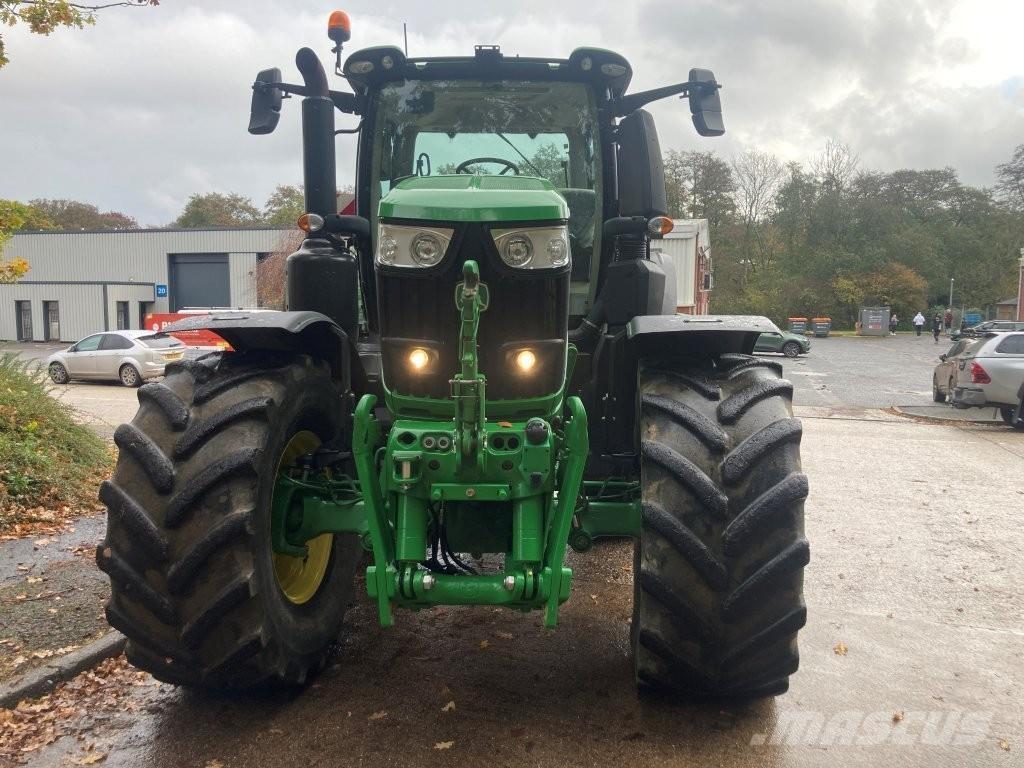 John Deere 6R 250 الجرارات