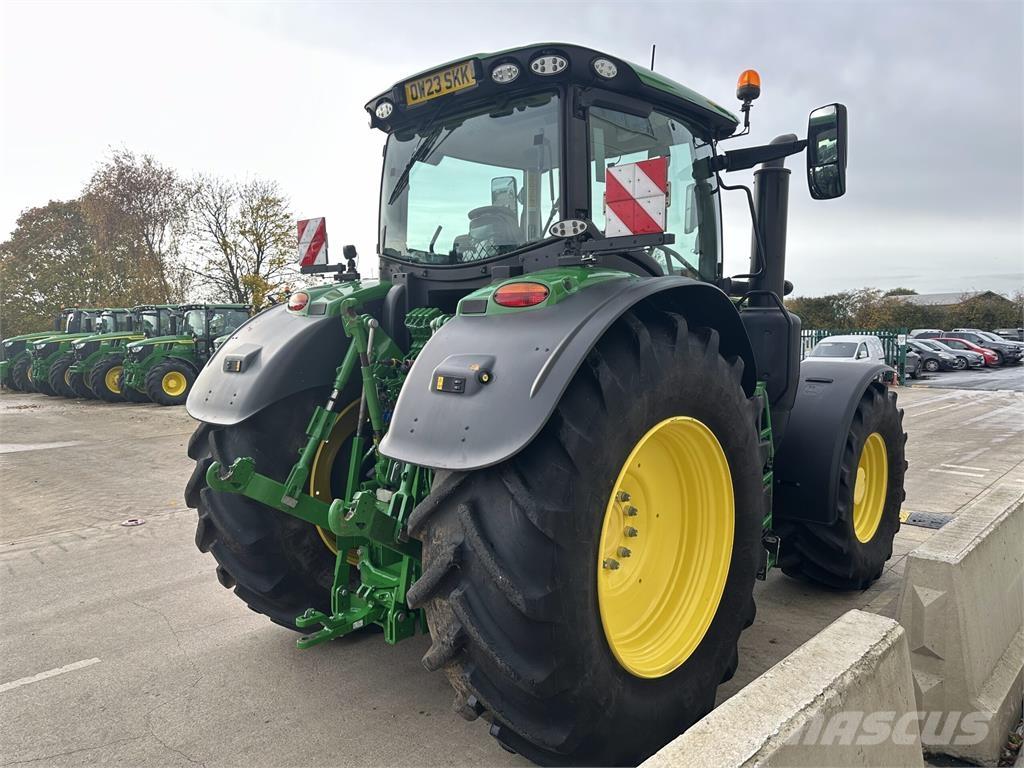 John Deere 6R 250 الجرارات
