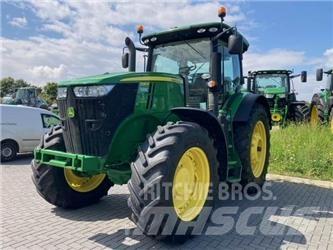John Deere 7230R الجرارات