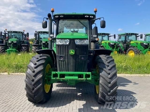 John Deere 7230R الجرارات