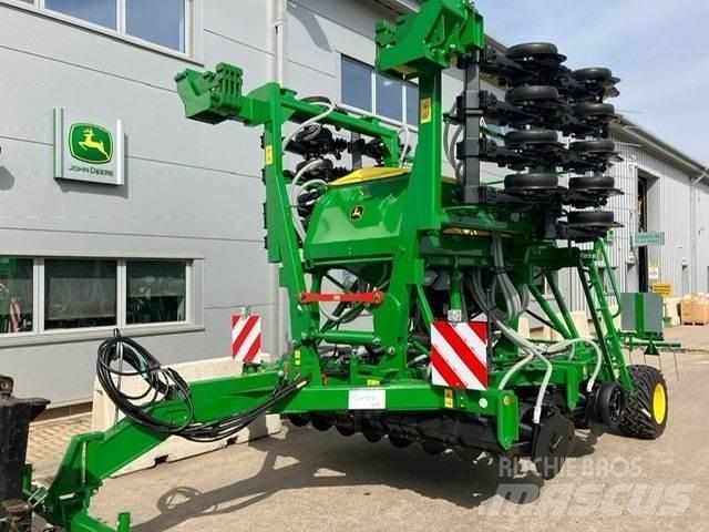 John Deere 750A مثاقيب