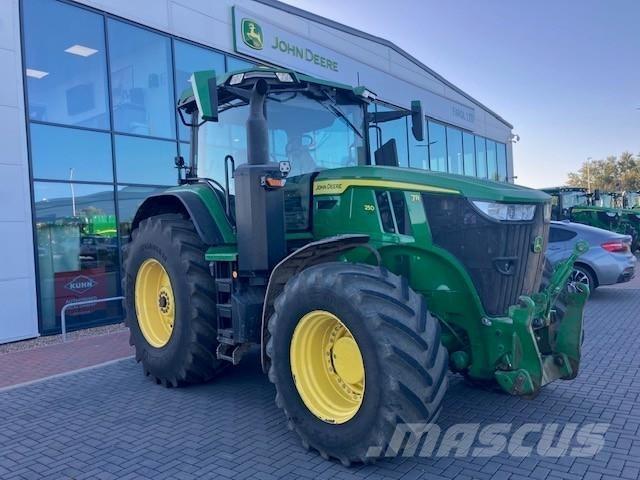 John Deere 7R 250 الجرارات
