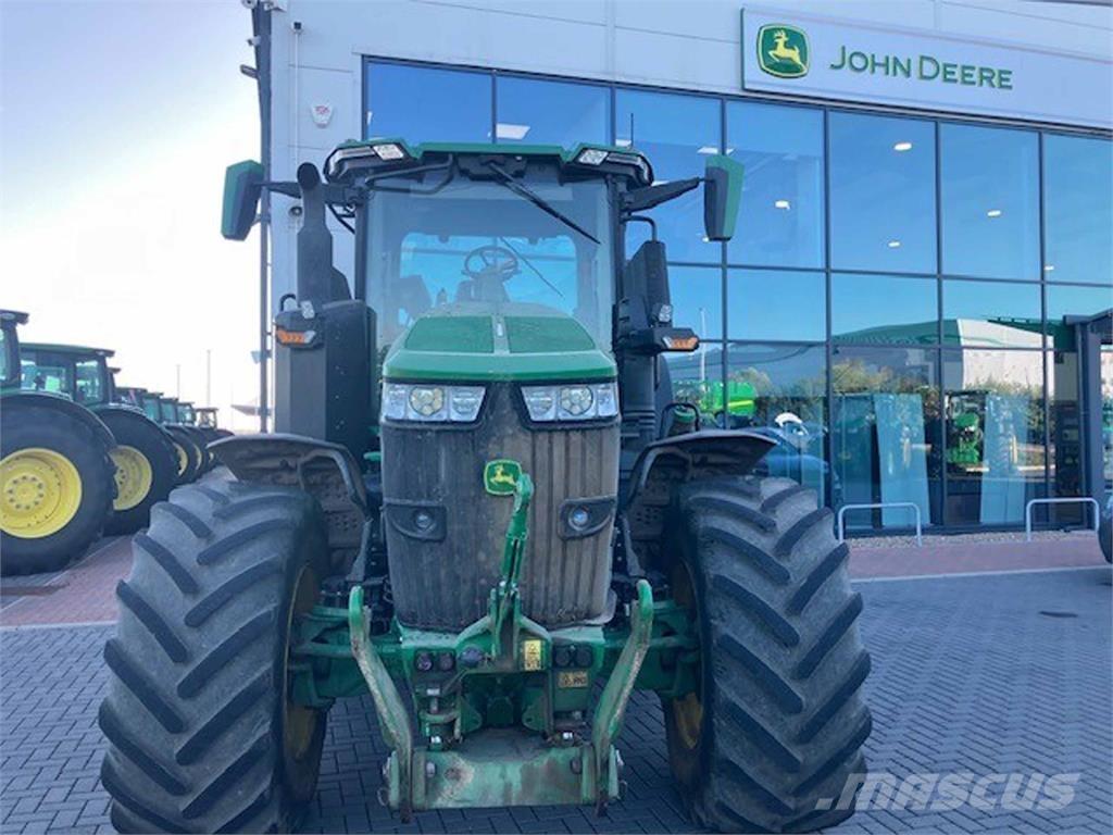John Deere 7R 250 الجرارات