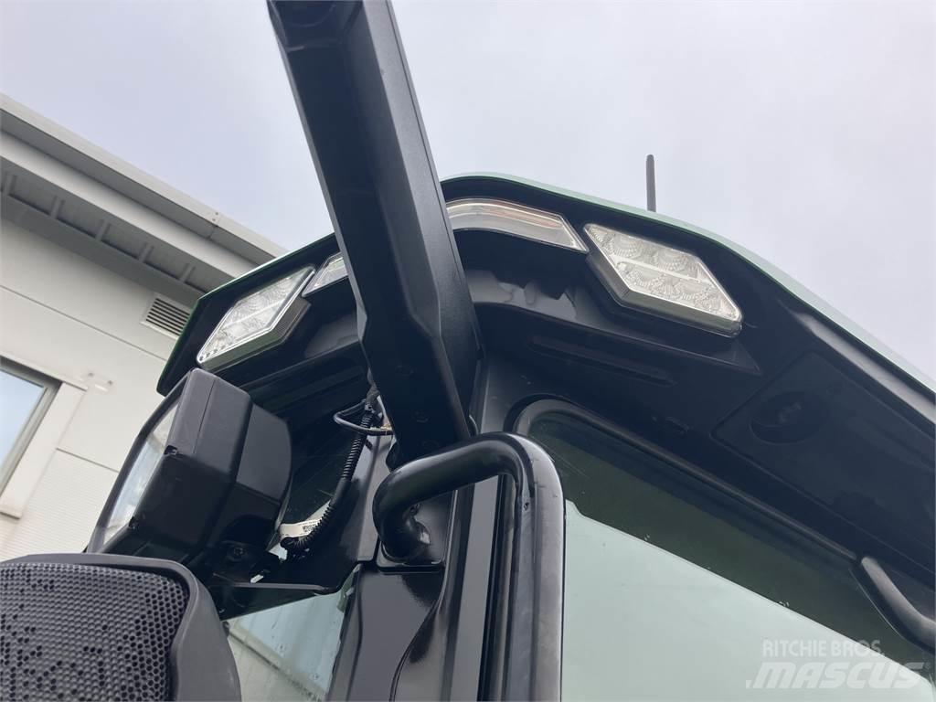 John Deere 7R 310 الجرارات