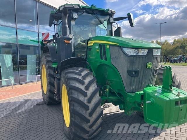 John Deere 7R 330 الجرارات