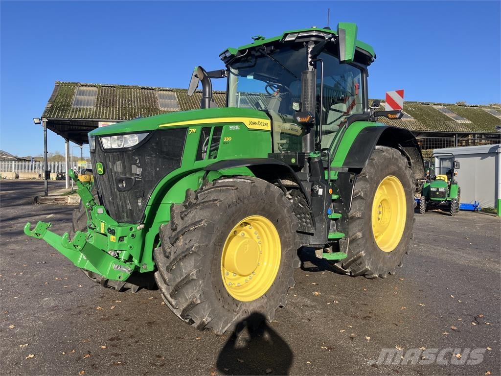 John Deere 7R 330 الجرارات