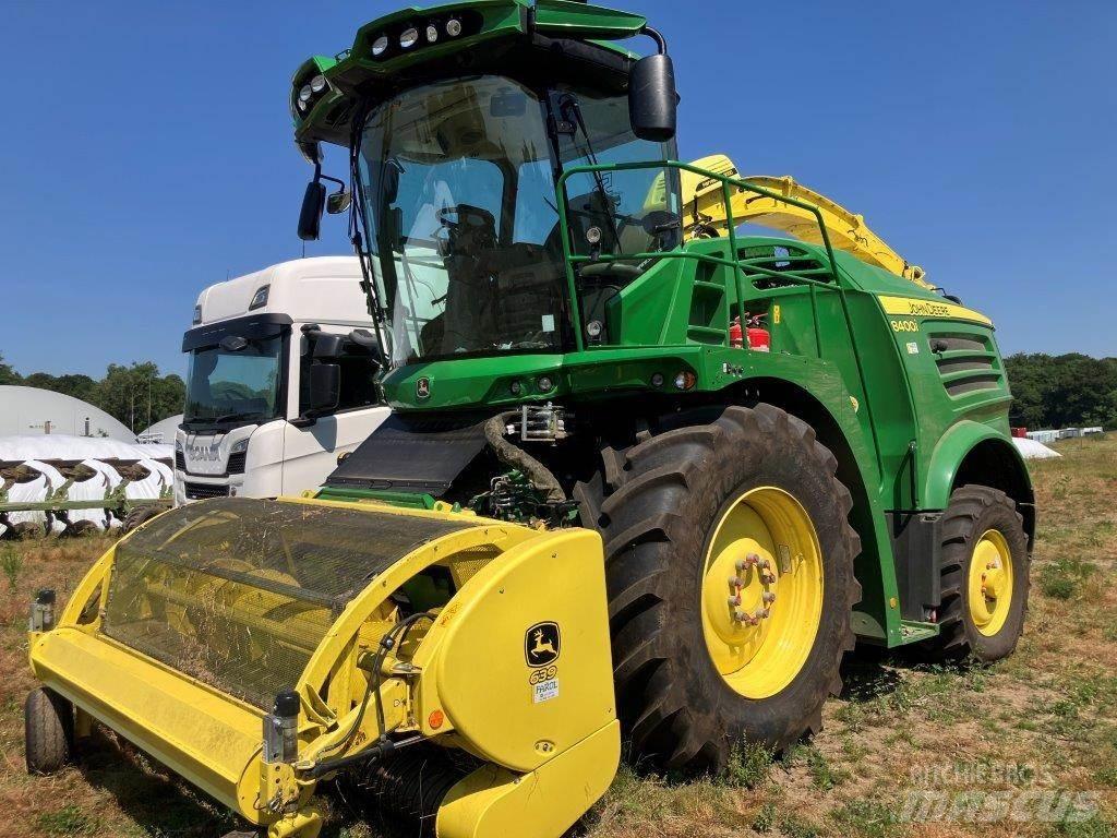 John Deere 8400i علافات ذاتية الدفع