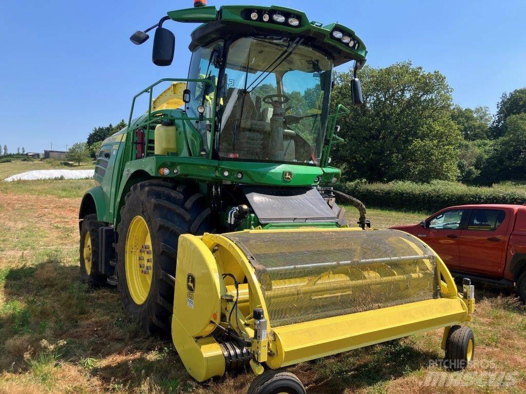 John Deere 8400i علافات ذاتية الدفع