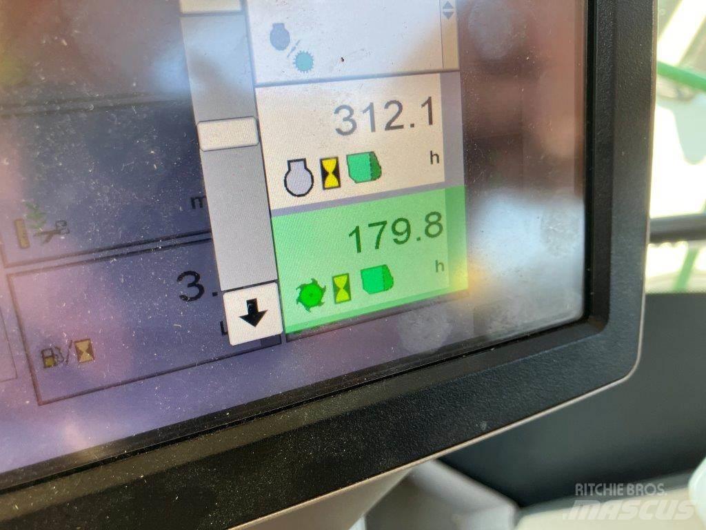 John Deere 8400i علافات ذاتية الدفع