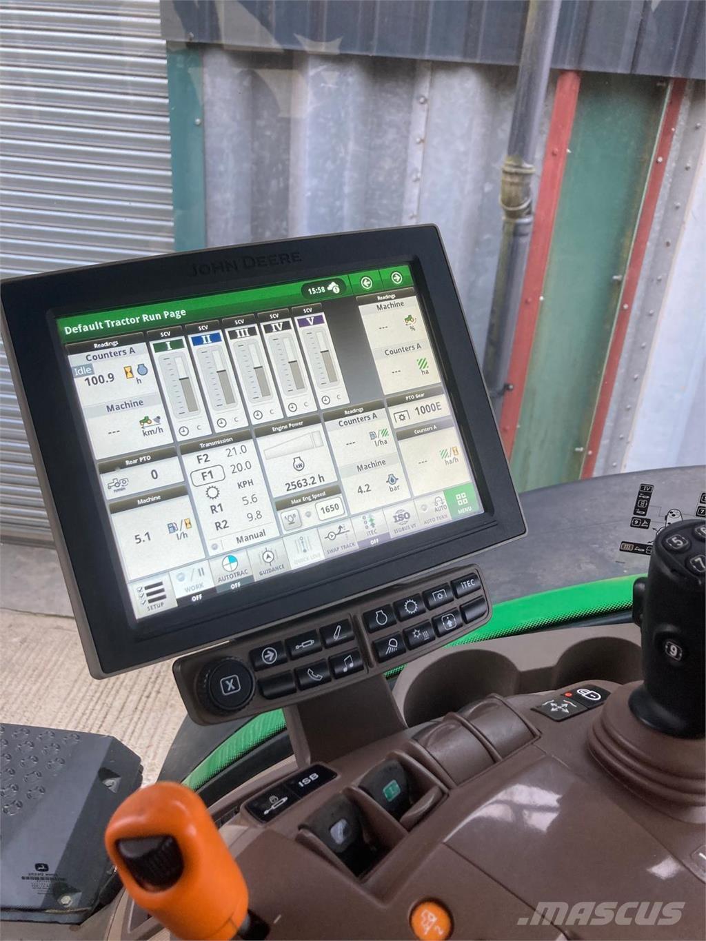 John Deere 8400R الجرارات