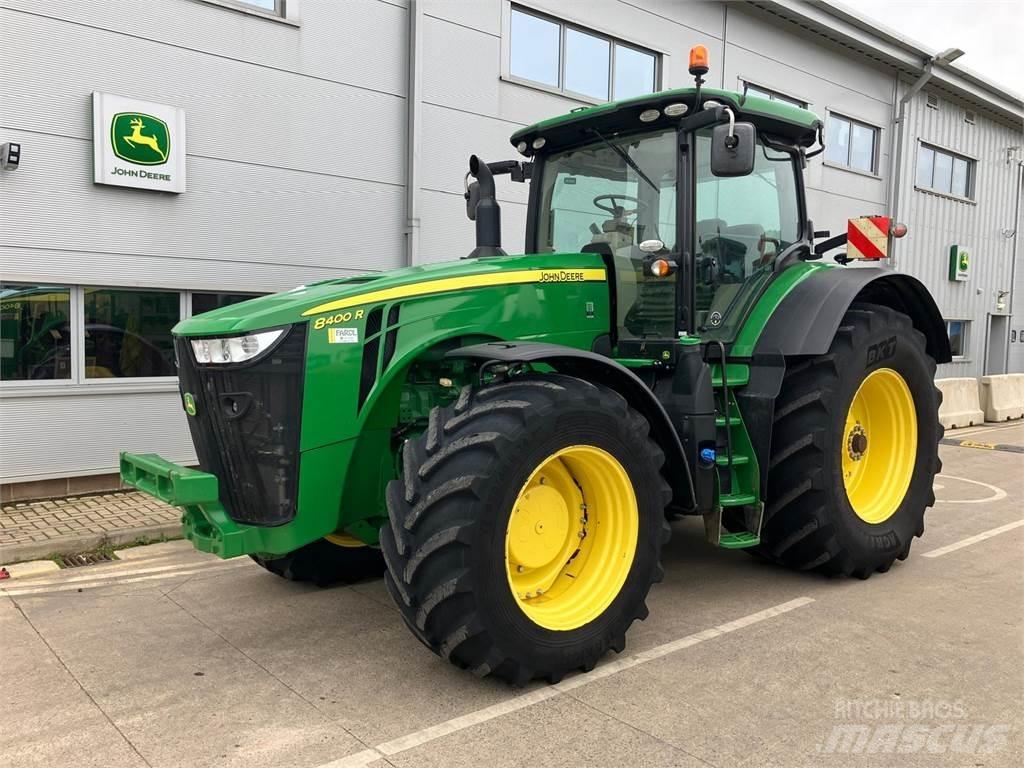 John Deere 8400R الجرارات