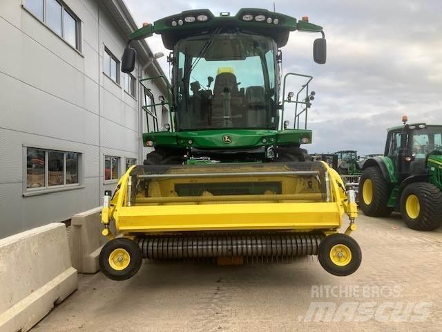 John Deere 8500i علافات ذاتية الدفع