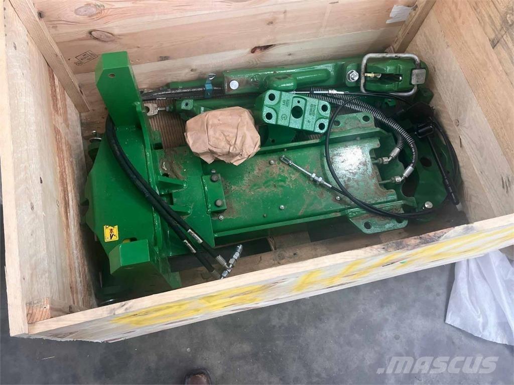 John Deere 8R ماكينات زراعية أخرى
