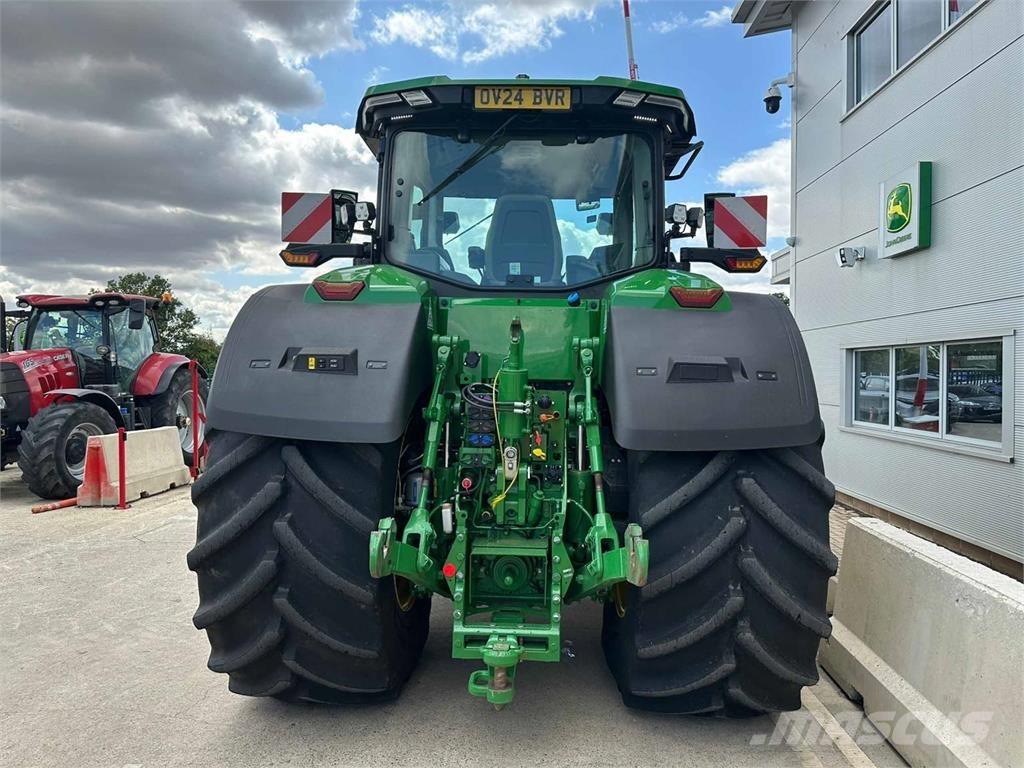 John Deere 8R 410 الجرارات