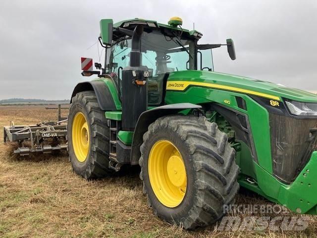 John Deere 8R 410 الجرارات