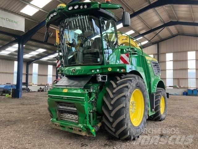 John Deere 9600 علافات ذاتية الدفع