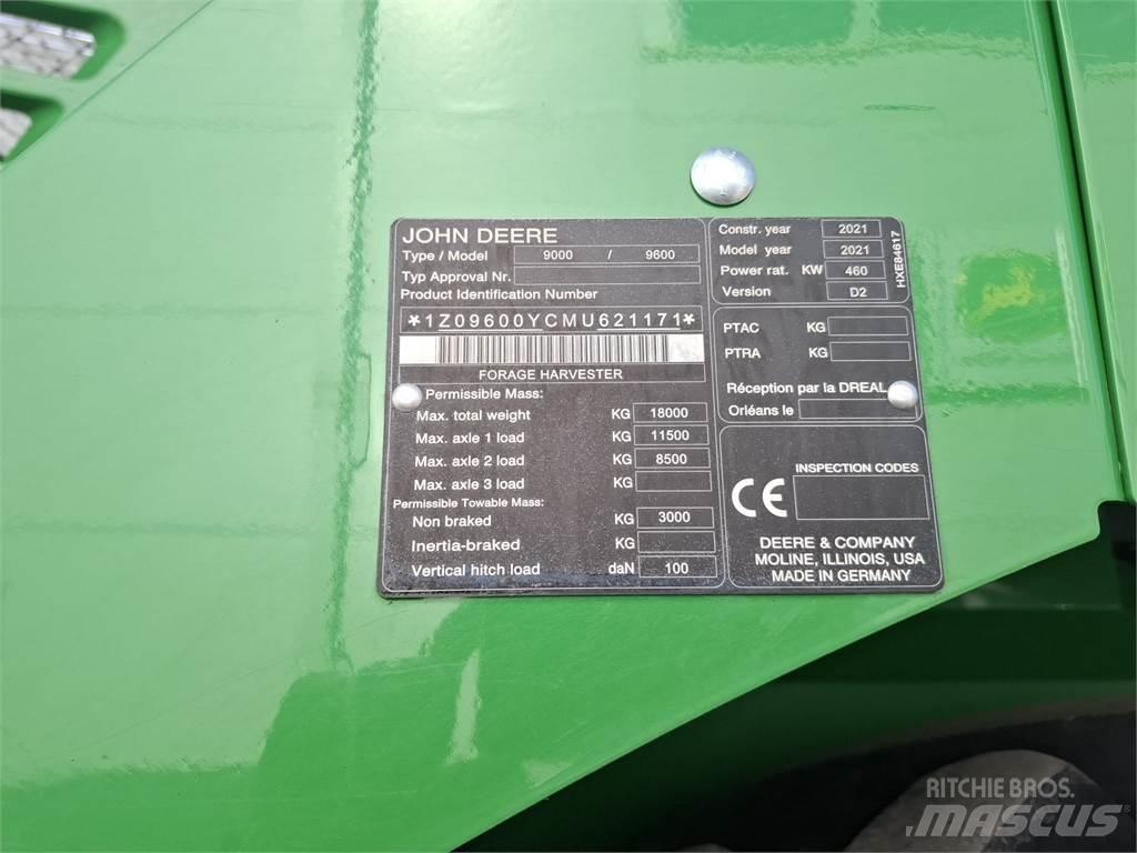 John Deere 9600 علافات ذاتية الدفع