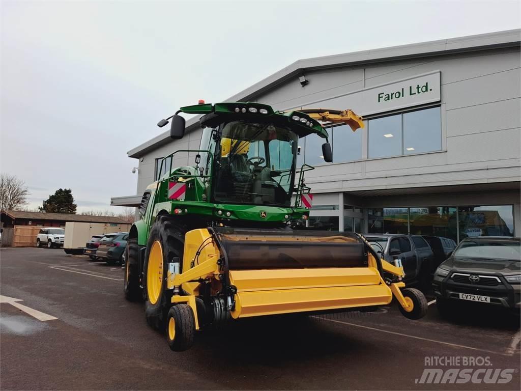 John Deere 9700i علافات ذاتية الدفع