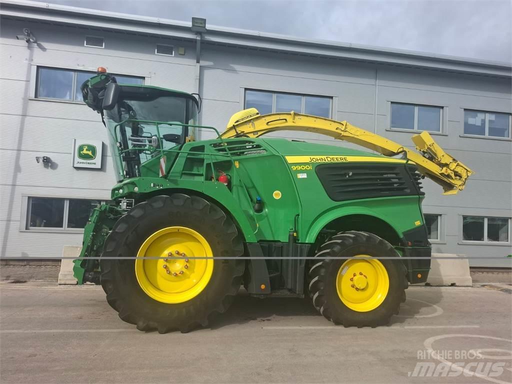 John Deere 9900i علافات ذاتية الدفع