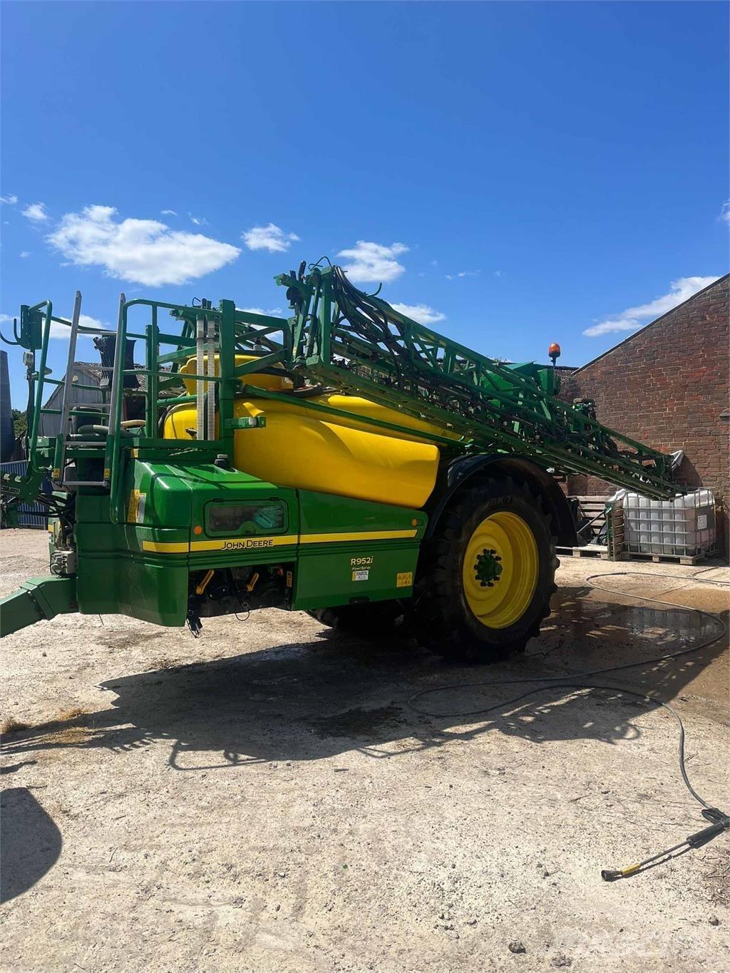 John Deere R952i رشاشات ذاتية الحركة