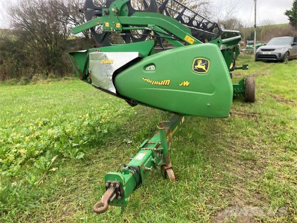 John Deere S690i HM حصادات