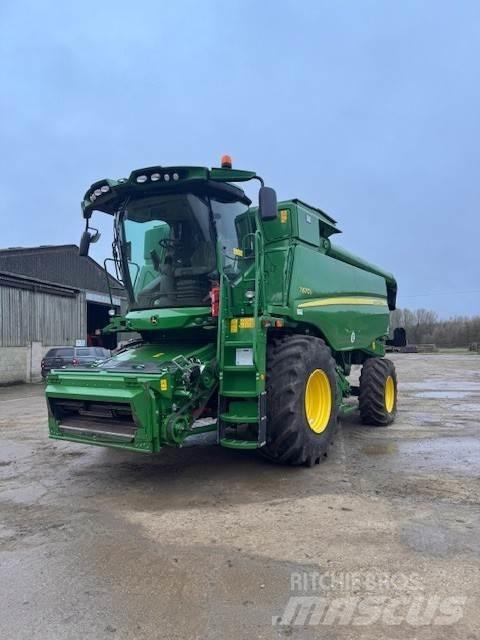 John Deere T670 حصادات