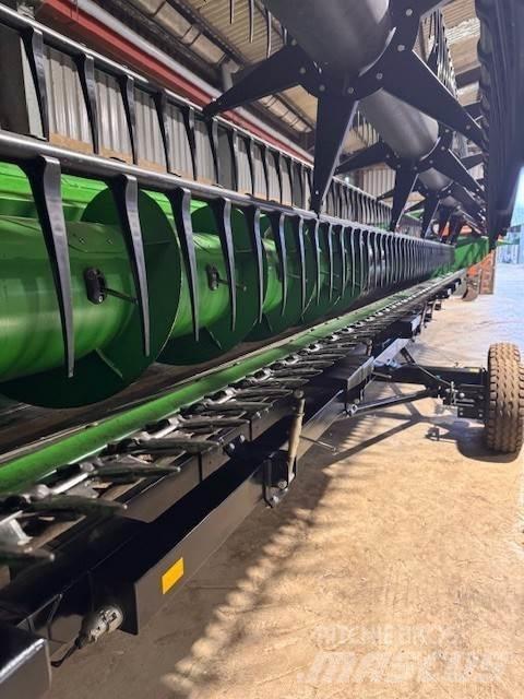 John Deere T670 حصادات