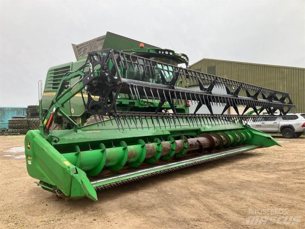 John Deere T670 HM حصادات