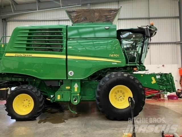 John Deere T670i حصادات