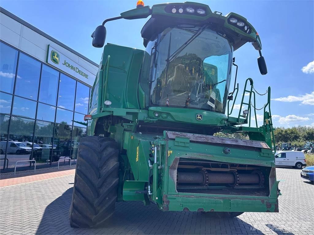 John Deere T670i HM حصادات