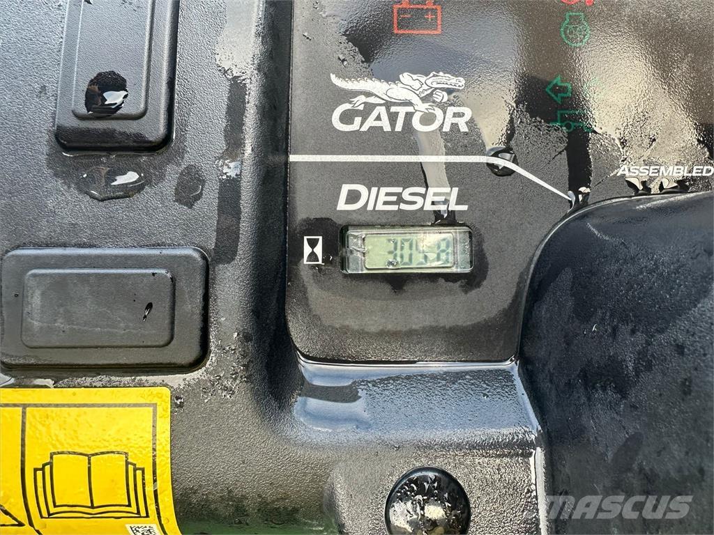 John Deere TH6x4 ماكينات منفعة عامة