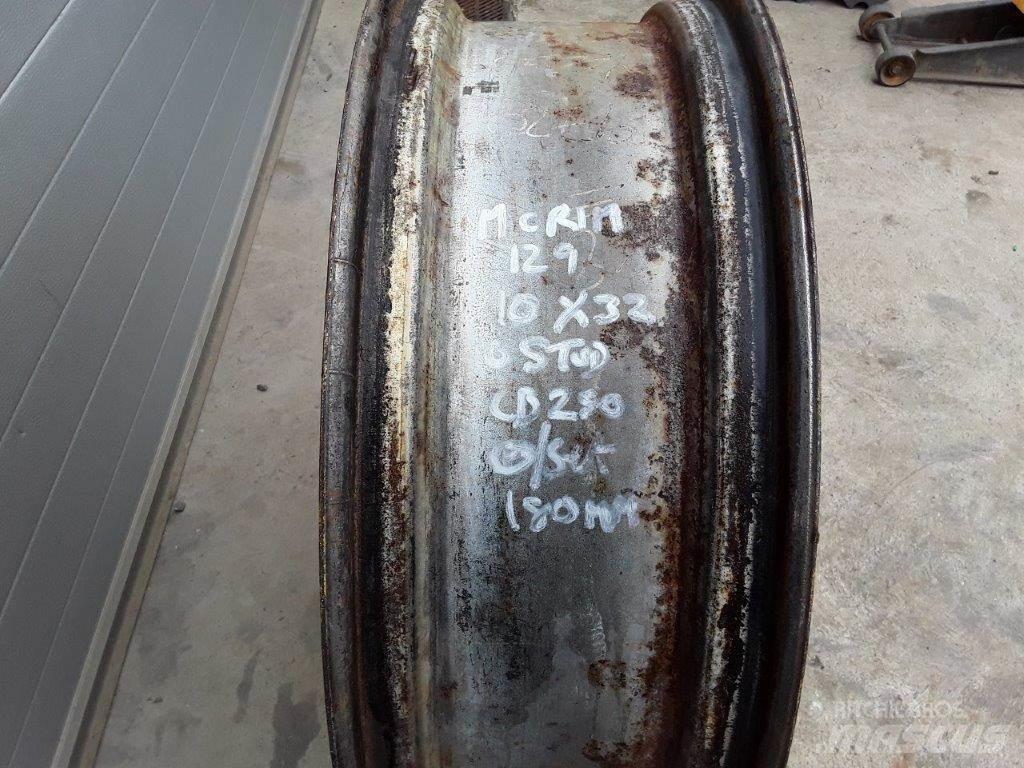 John Deere Used Rim الإطارات والعجلات والحافات