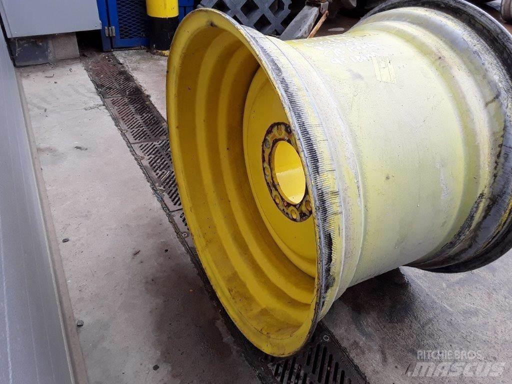 John Deere Used Rim الإطارات والعجلات والحافات