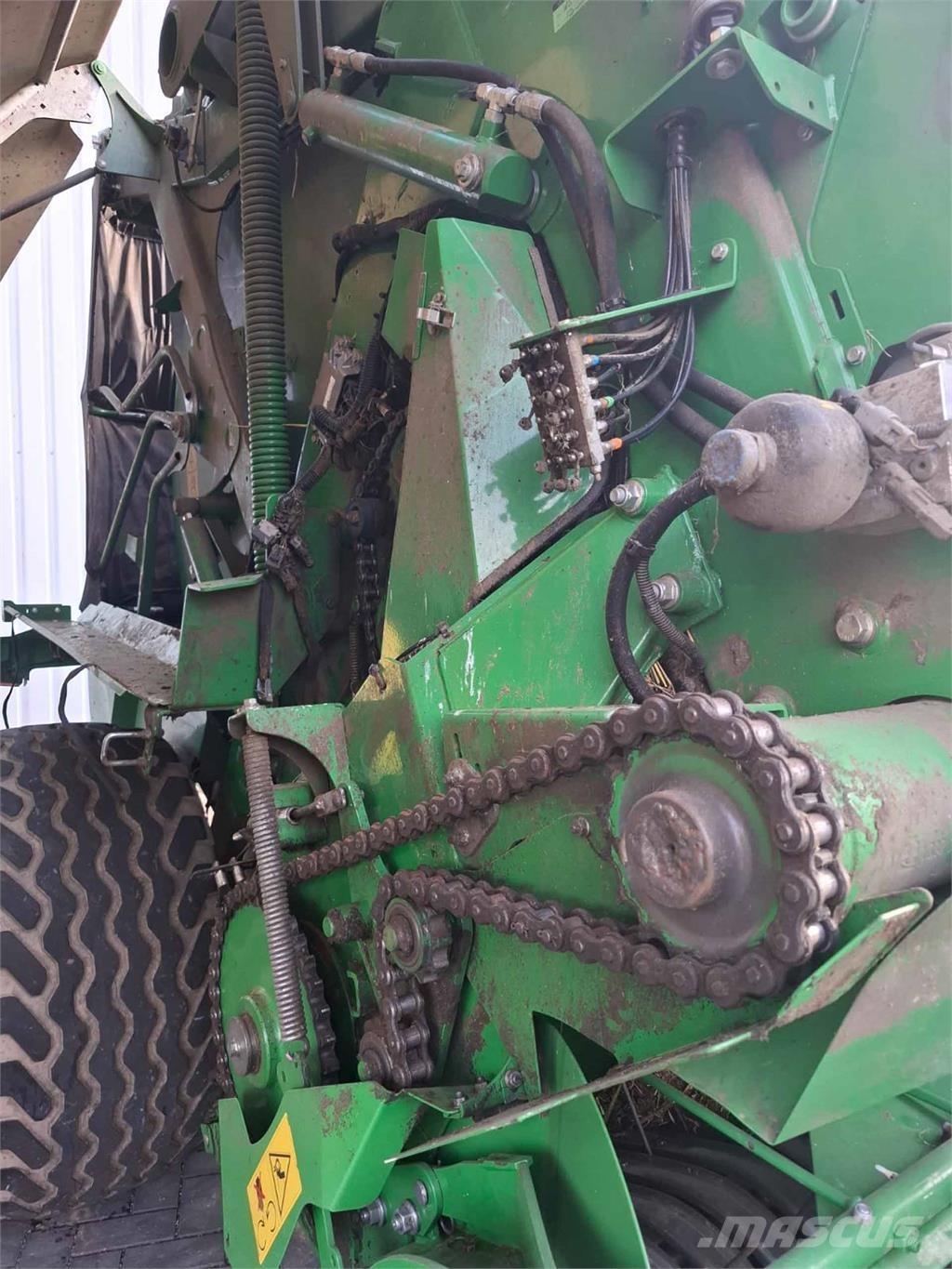John Deere V451R محزمات مربعة