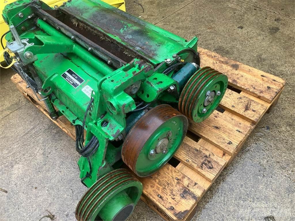 John Deere Wholecrop KP علافات ذاتية الدفع