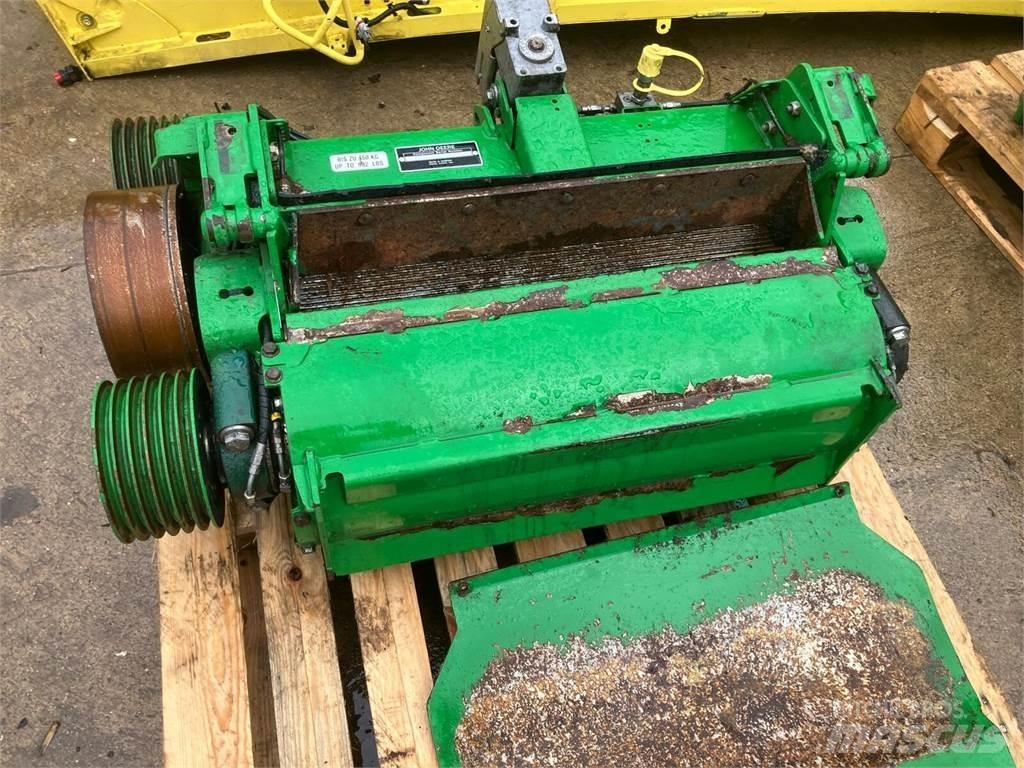 John Deere Wholecrop KP علافات ذاتية الدفع
