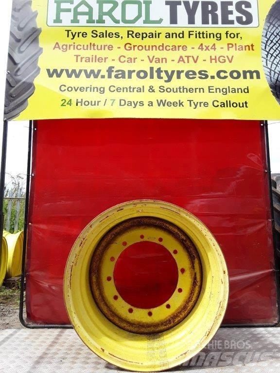 John Deere Yellow rim الإطارات والعجلات والحافات