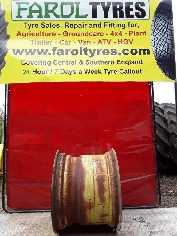 John Deere Yellow rim الإطارات والعجلات والحافات