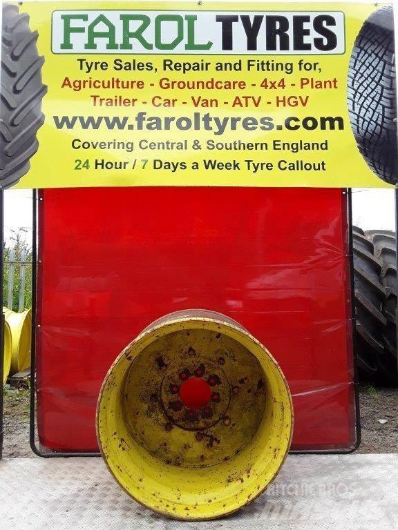 John Deere Yellow rim الإطارات والعجلات والحافات
