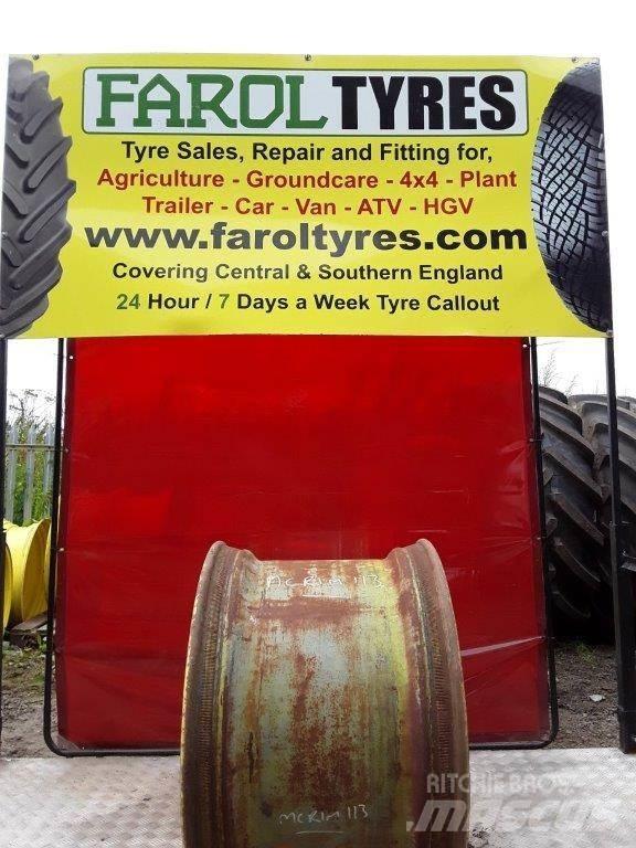 John Deere Yellow rim الإطارات والعجلات والحافات