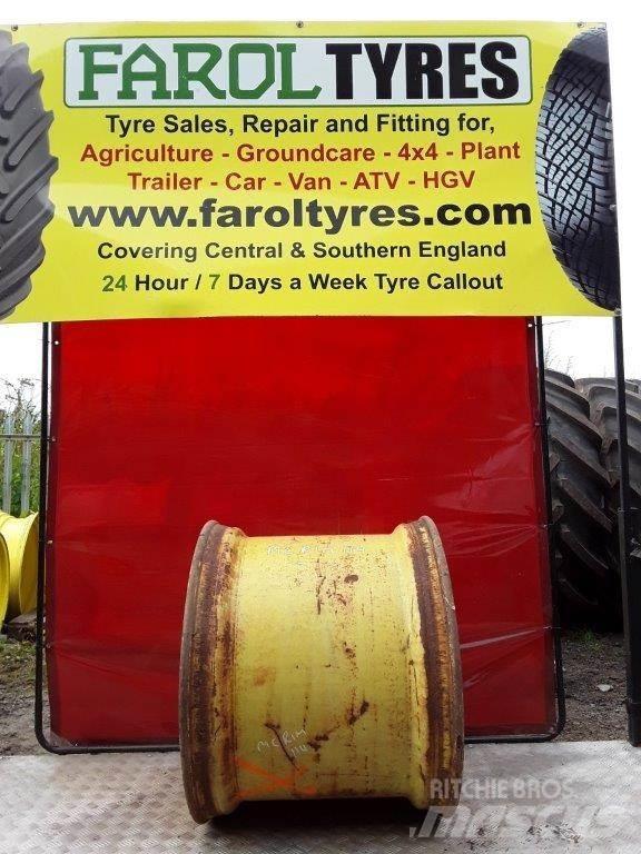 John Deere Yellow rim الإطارات والعجلات والحافات