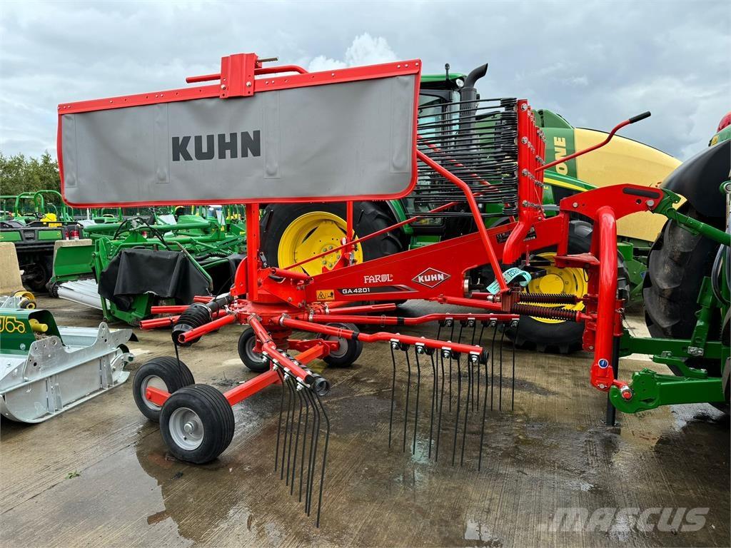 Kuhn GA 4201 مكابس وميبسات التبن