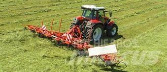 Kuhn GF 8700 مكابس وميبسات التبن