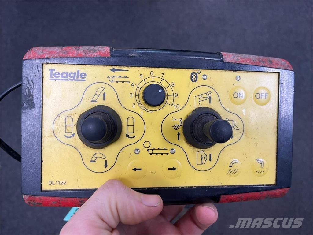 TEAGLE 8100 معدات توزيع السماد العضوي