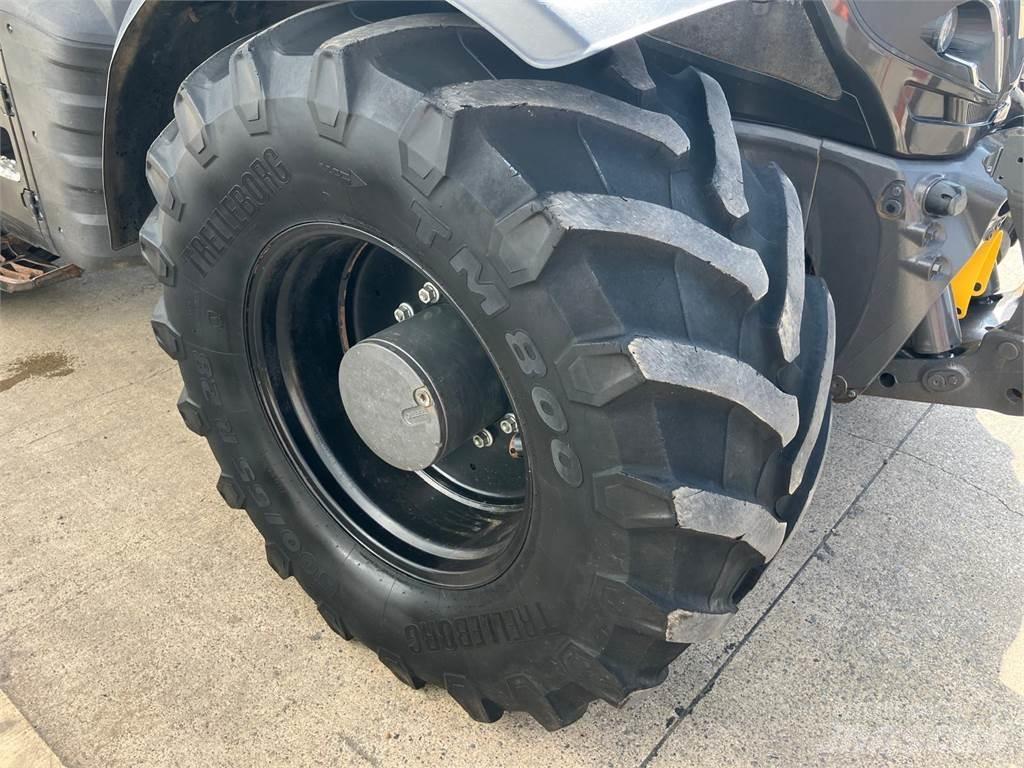 Valtra T234 الجرارات