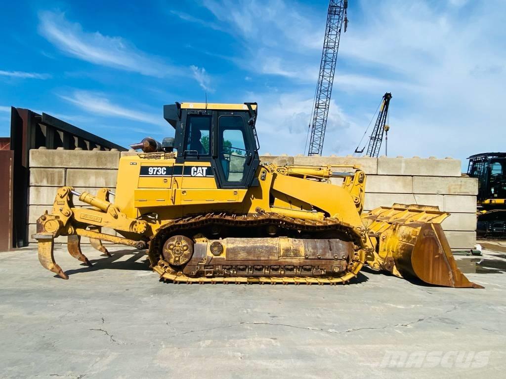 CAT 973 C لوادر زحافة
