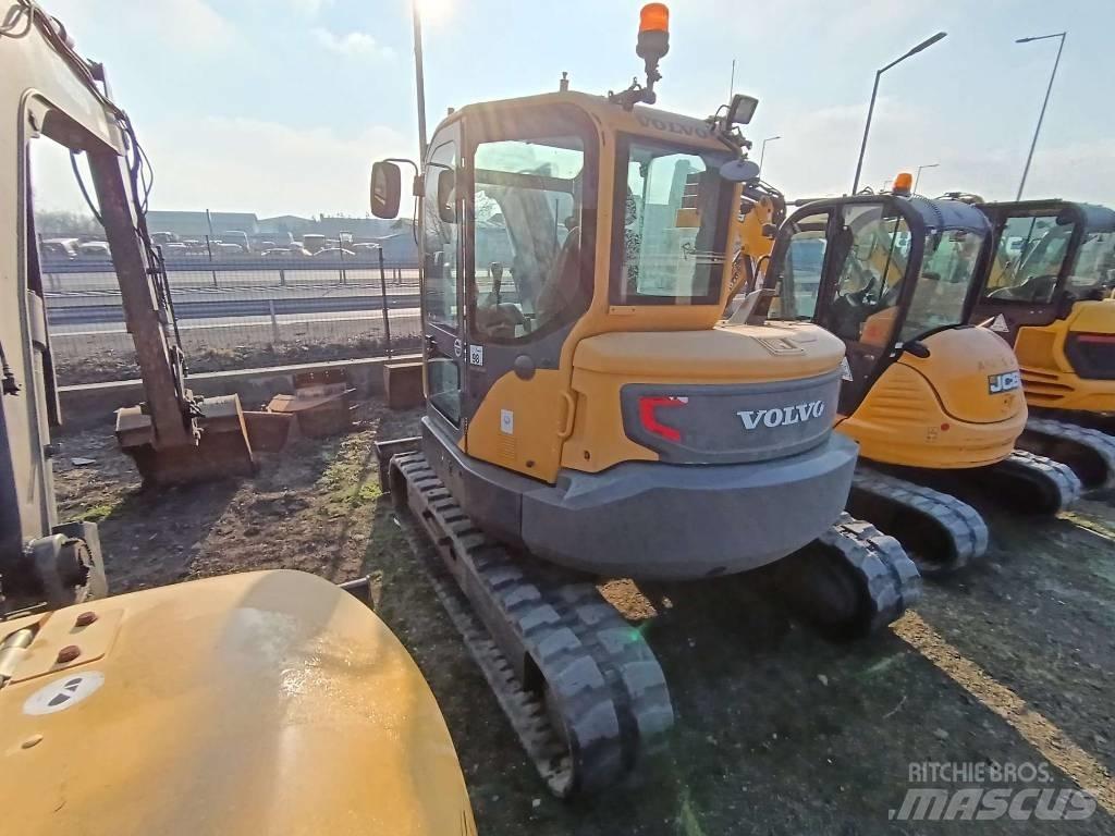 Volvo ECR 88 D حفارات وسط 7 طن - 12 طن