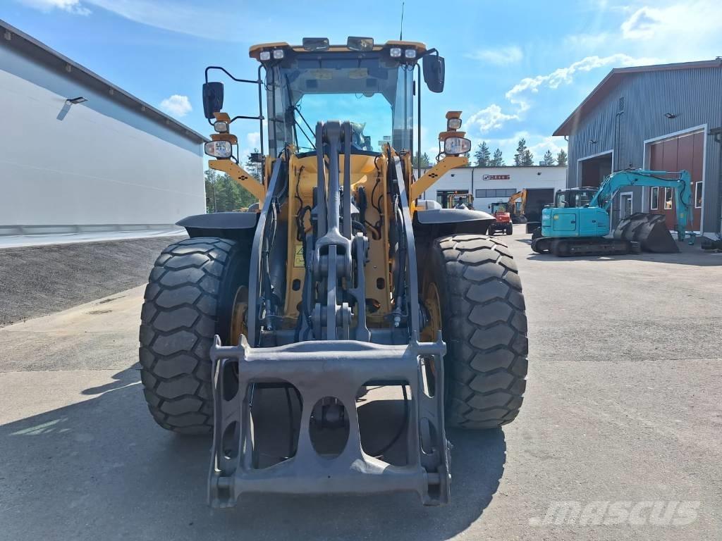 Volvo L90H لوادر بعجل