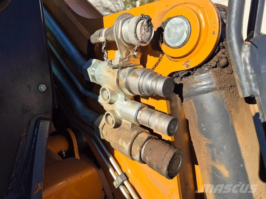 CASE TV 620 B لوادر انزلاقية التوجيه