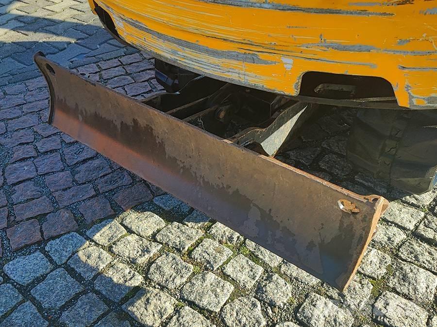 JCB 15 C-1 حفارات صغيرة أقل من 7 طن (حفارات صغيرة)